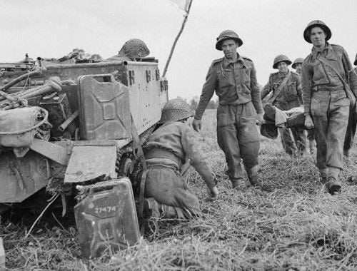 A casualty is brought back to a Universal Carrier being used to evacuate wounded, 1944.  Image by Christie (Sgt), No 5 Army Film & Photographic Unit [Public domain]