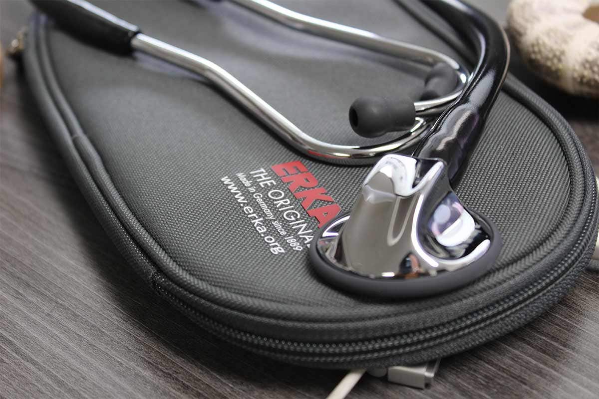 4 IMPORTANT QUALITIES TO LOOK FOR IN A STETHOSCOPE