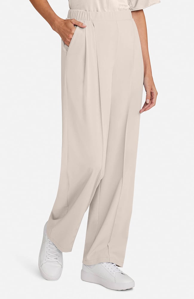 Women's Pleated Wide Leg Scrub Pant, , large