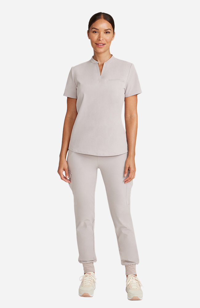 Women's Scrub Set: Taiga Welt Pocket Top & Bosque Jogger Pant, WMS Warm Stone | grey, large
