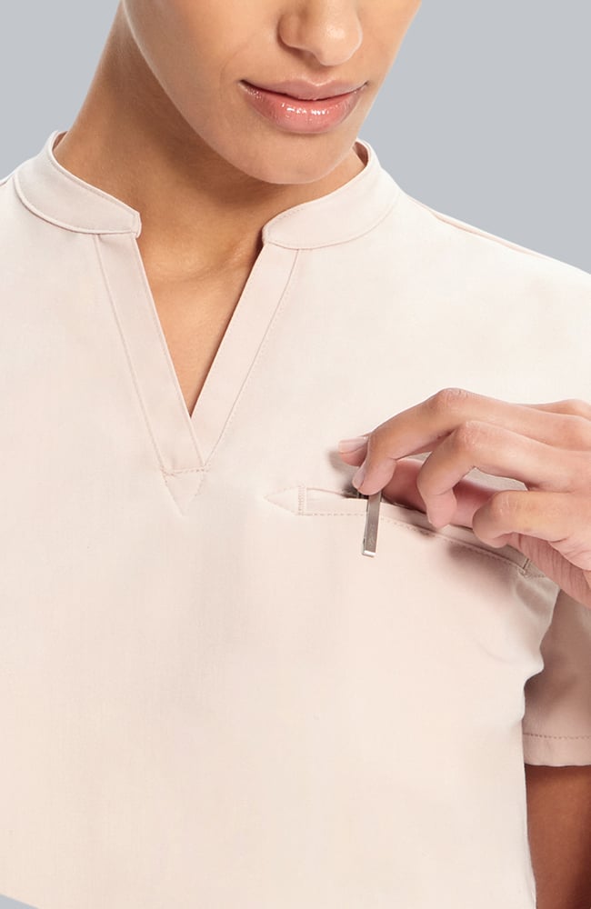 Women's Scrub Set: Taiga Welt Pocket Top & Anemone Straight Leg Pant, TAT Toasted Tan | brown, large