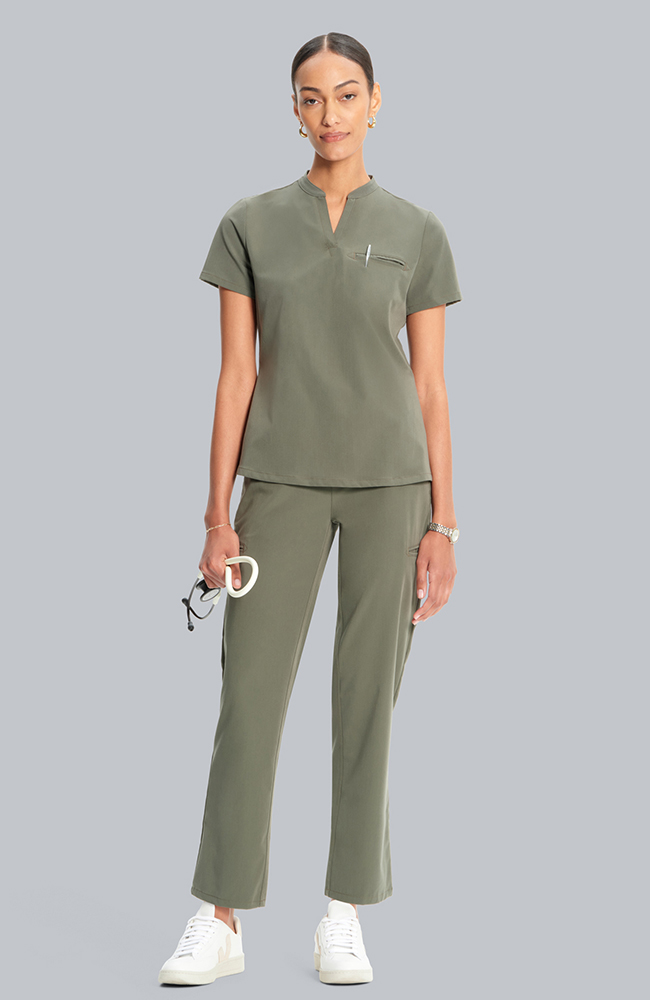 Women's Taiga Welt Pocket Scrub Top, OLV Olive | olive, large