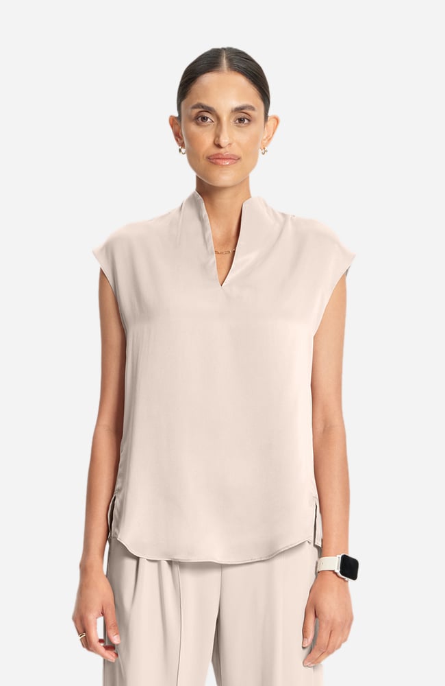 Women's Scrub Set: Silk Dolman V-Neck Top & Pleated Wide Leg Pant, TAT Toasted Tan | brown, large