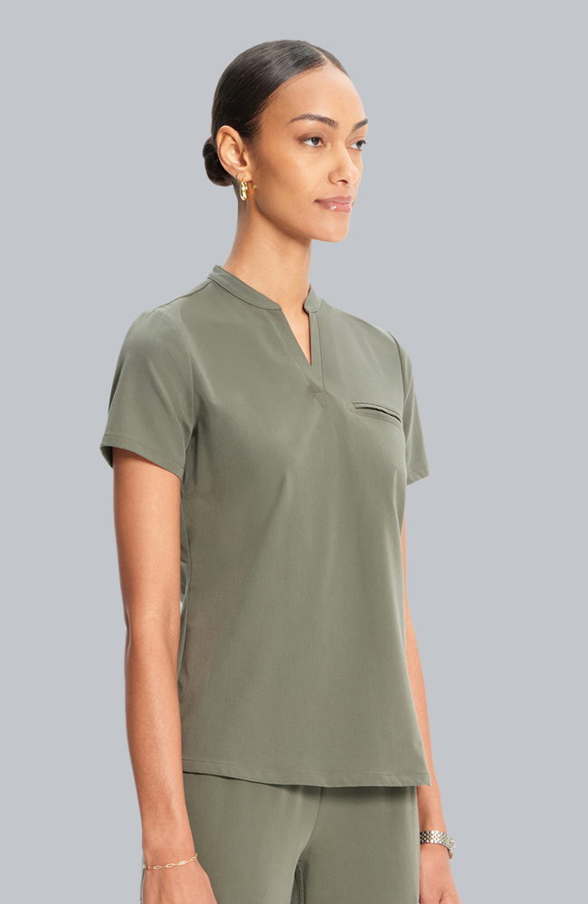 Women's Scrub Set: Taiga Welt Pocket Top & Anemone Straight Leg Pant, OLV Olive | olive, large